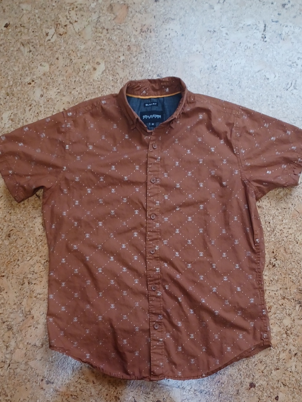 Drill Men's Rust/Metallic Gold Bee Design Short Sleeve Button-Down Shirt Size M